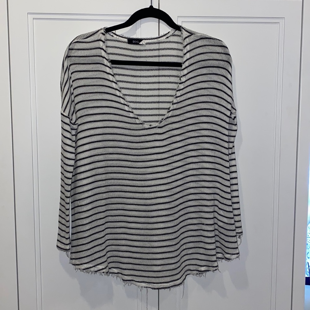 Black and White striped Long Sleeve shirt SIZE S